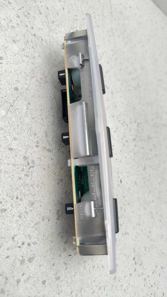 01 02 03 BMW 745I Interior Light Dome Light