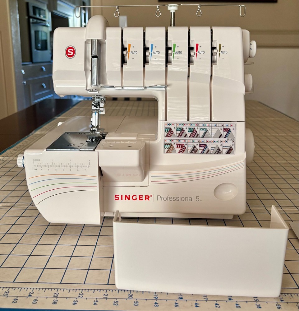 SINGER Professional 5 14T968DC Serger Sewing Machine