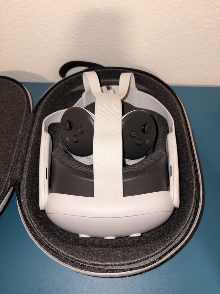 Meta Quest 3 VR Headset 512GB with Controllers and Official Carrying Case