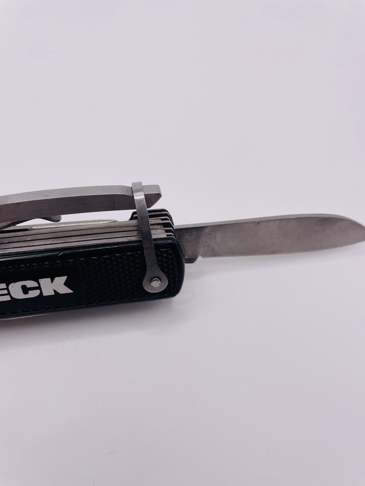 Oreck Knife/Multitool