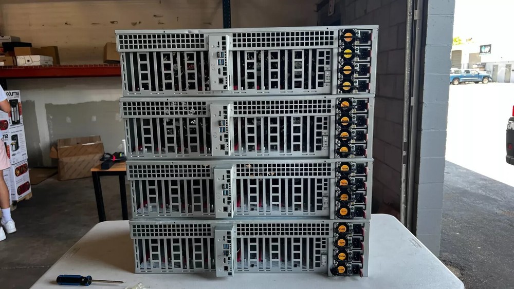 Octominer X8 ULTRA Plus 3000W