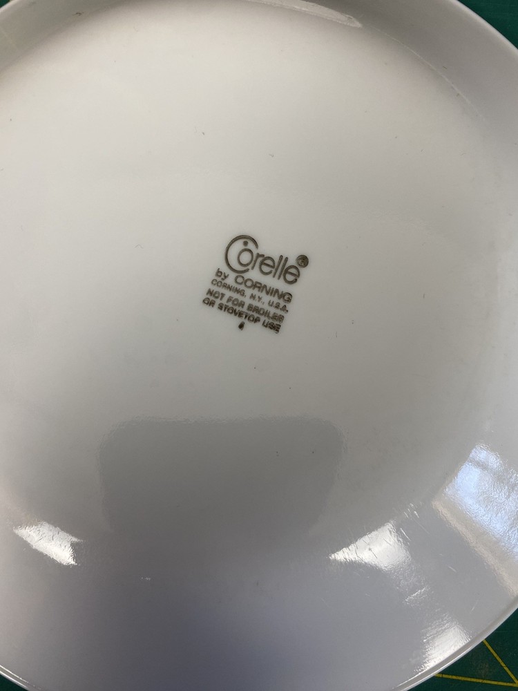 4 Spring Blossom Crazy Daisy Corelle Luncheon Plates