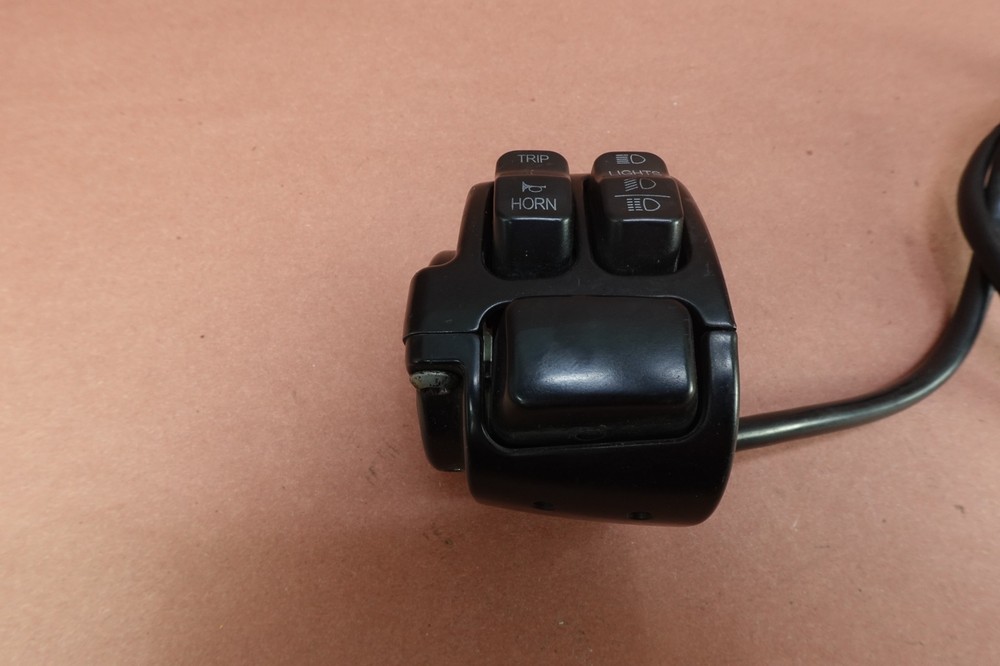 2012-2015 Harley Davidson FLD Switchback Classic LEFT CONTROL HEADLIGHT SWITCH