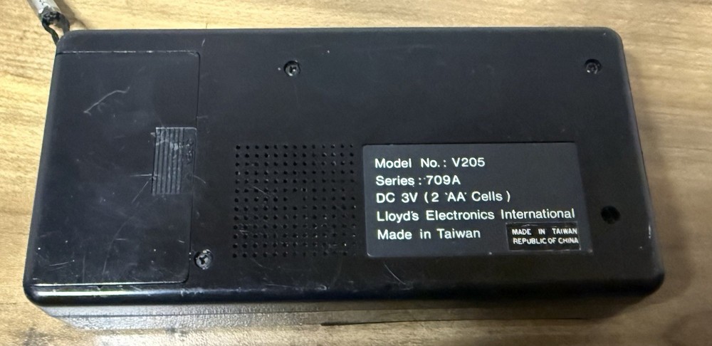 Vintage Lloyd’s Micro Cassette Recorder 2 Speed Model V205 Works Tested