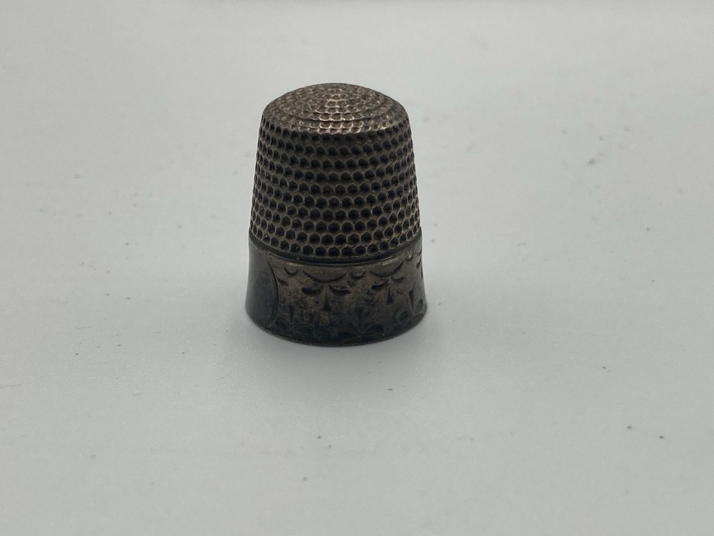 Sterling Silver Embossed Thimble Size 11 Antique