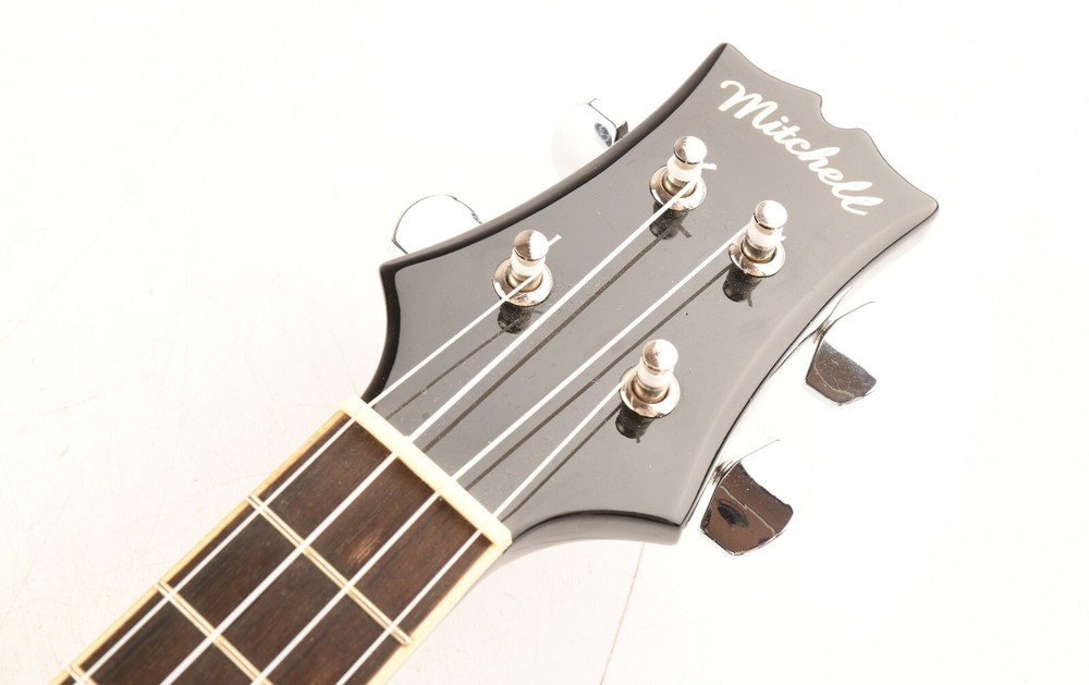 *Mitchell MU75BK Concert Ukulele Black
