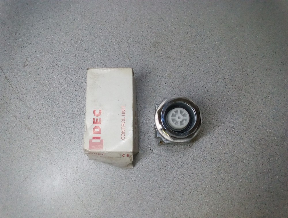 IDEC ASD320N Heavy Duty Pilot Contact
