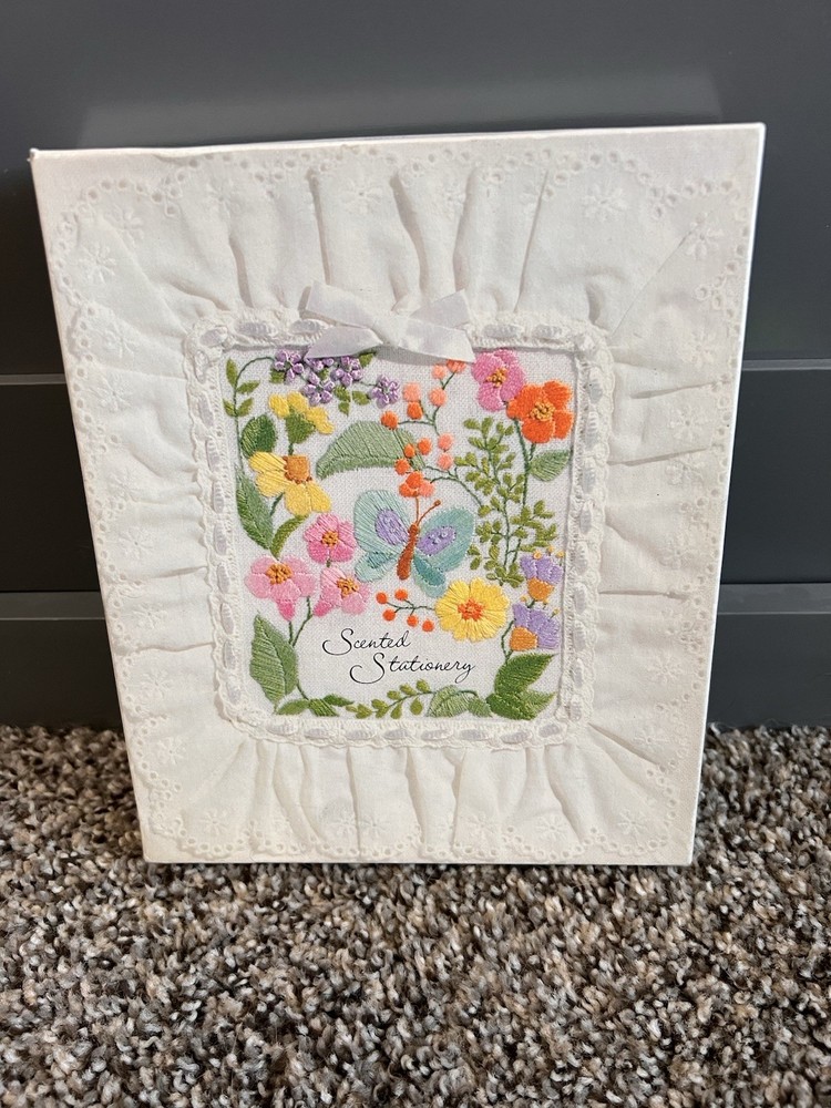 Vintage Hallmark Stationery Scented “NO SCENT” Incomplete