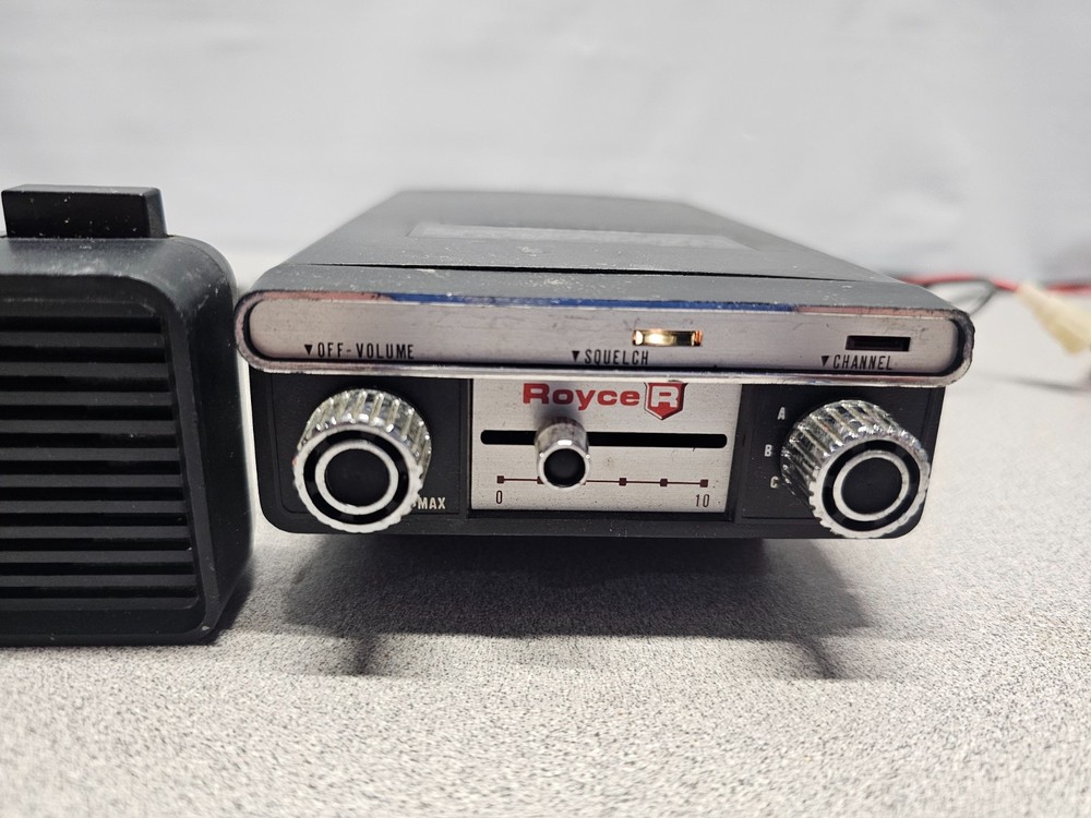 Royce I-590A CB w Mic Power on Tested