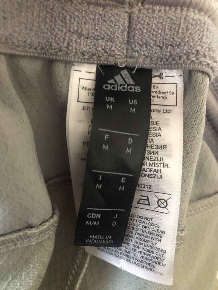 Mens Adidas Shorts size M EUC