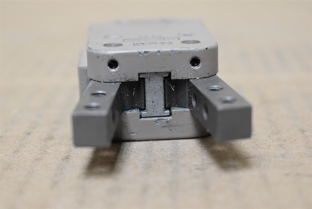 Harmo Pneumatic Gripper Part No. HC20-BD