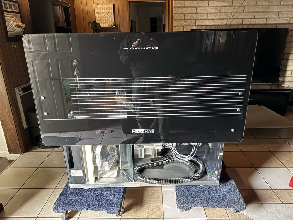 ZIRKONZAHN MILLING UNIT M5 & CPU (NO DONGLES/READ/WORKING)