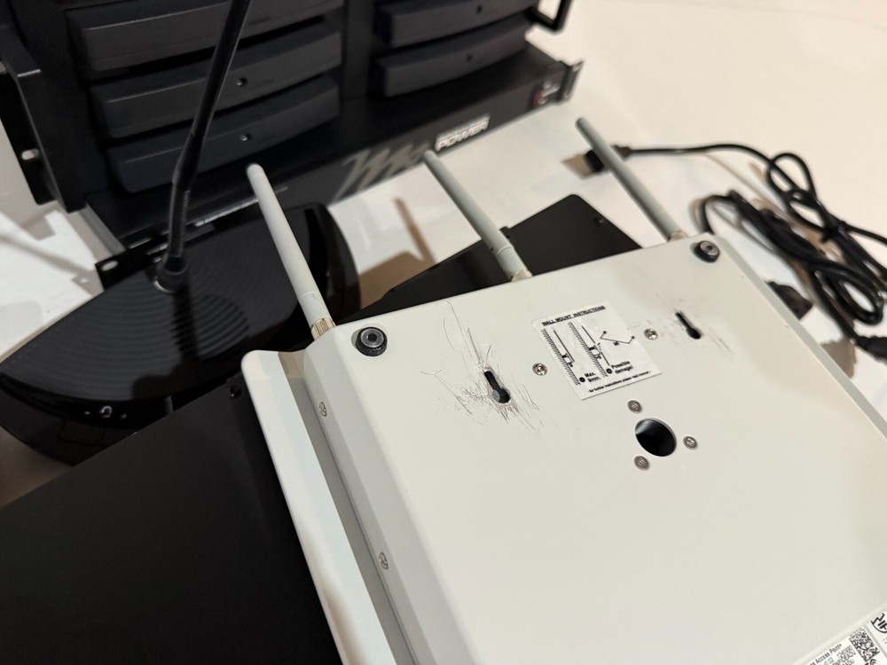 Televic Confidea Wireless Conference Microphone System