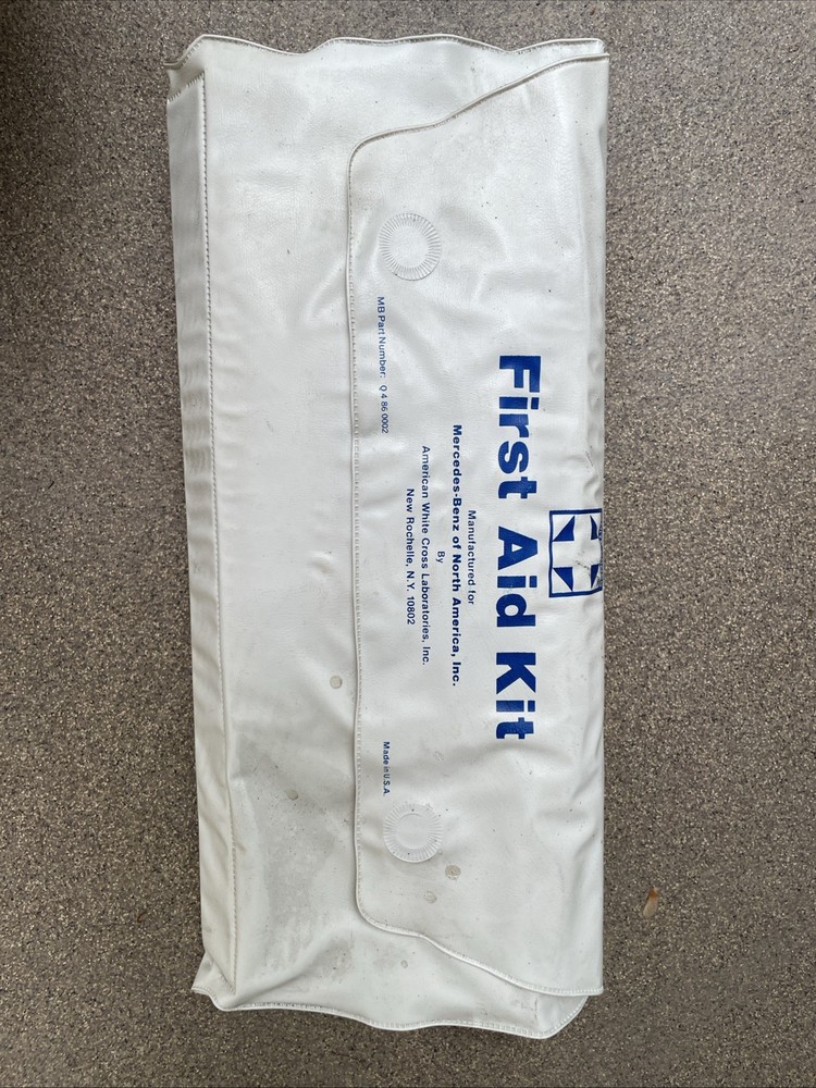Mercedes First Aid Kit - W 126, Original