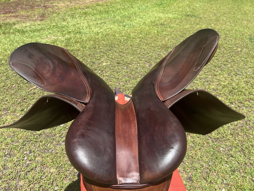 Ovation 18 San Telmo Saddle Medium Tree