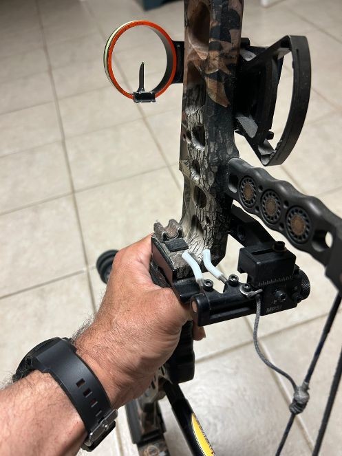 MATHEWS SWITCHBACK XT 70LB 26.5" DRAW 60-70 lbsCOMPOUND BOW RH