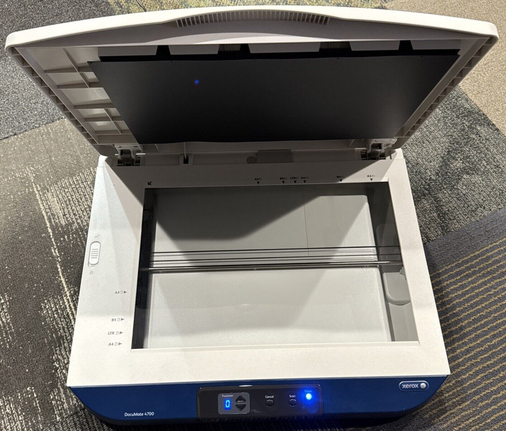 Xerox DocuMate 4700 Color Document Flatbed Scanner