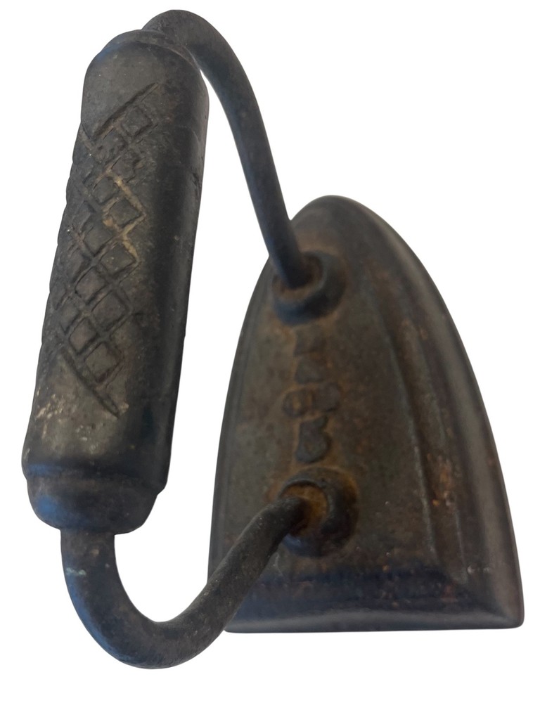 Antique Cast Iron Sad Iron B&CO #5