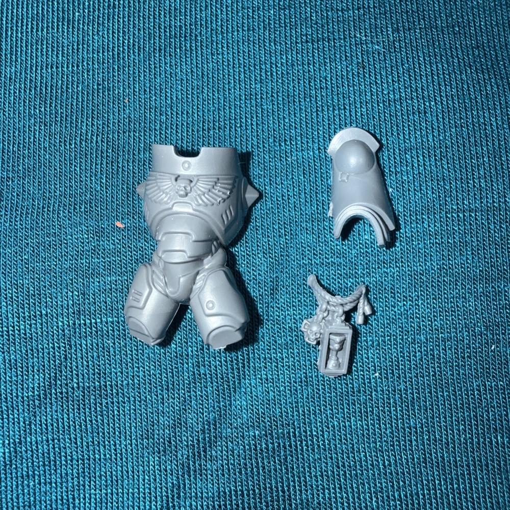 Bits 40k Space Marines Aggressor Gravis Torso Greave  Belt Piece