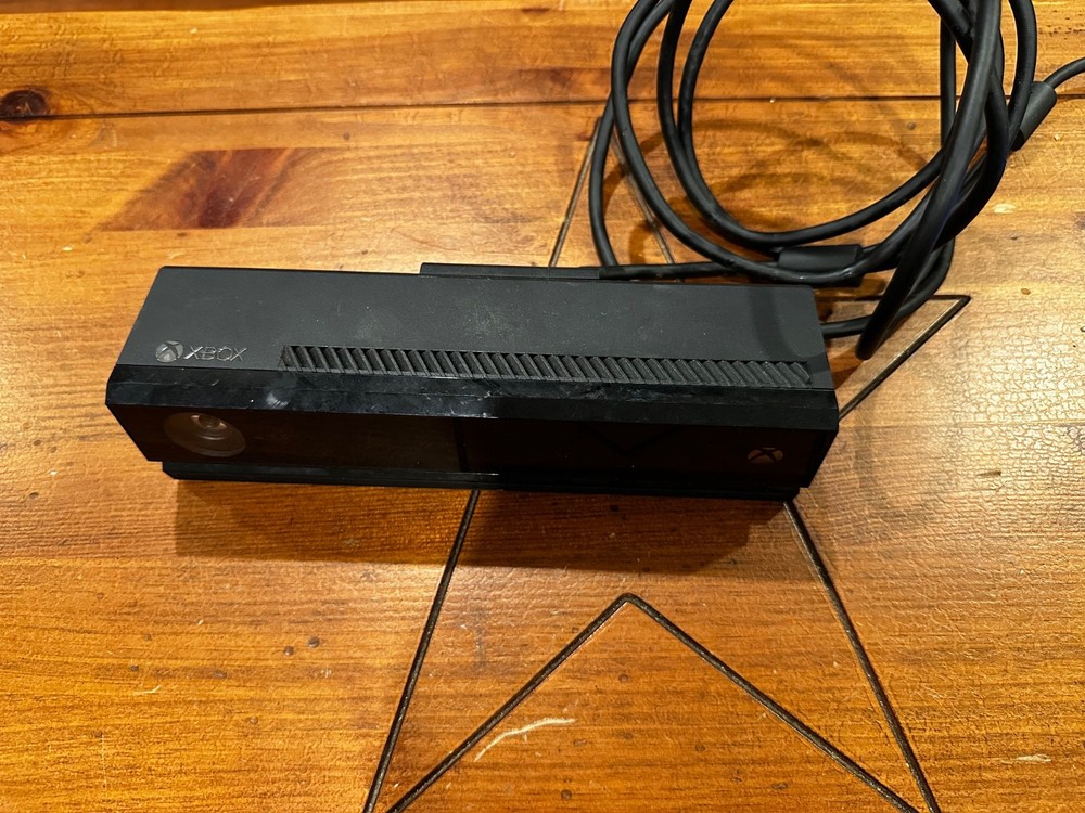 Microsoft Xbox One Kinect - Pre Owned