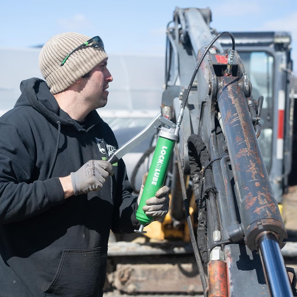 Lever Grip Grease Gun Green Medium