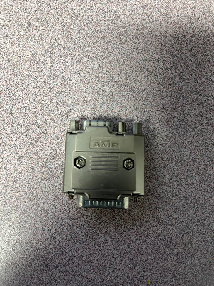 AMP VGA to 15-pin Adapter