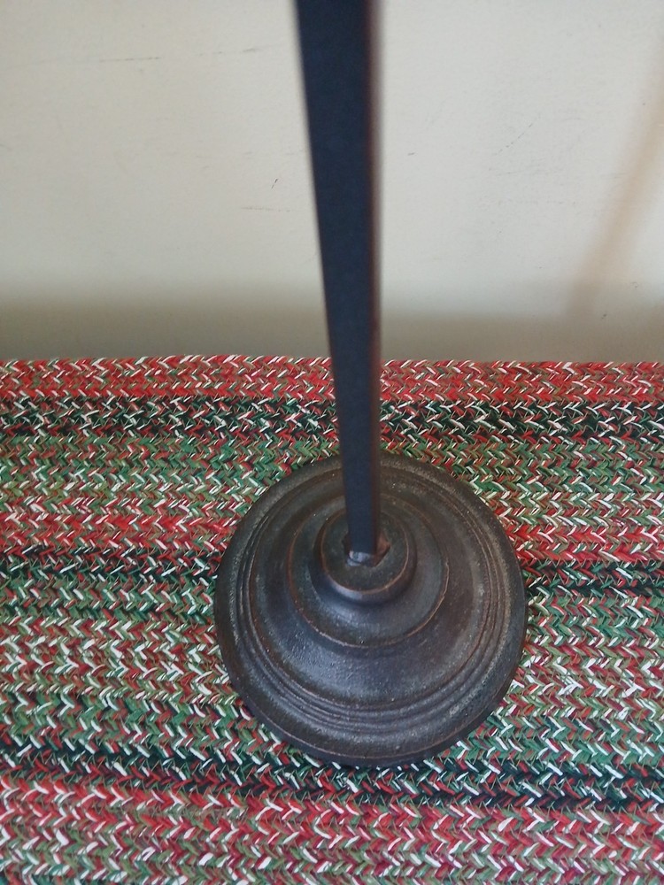 Cast Iron Wreath Holder Stand
