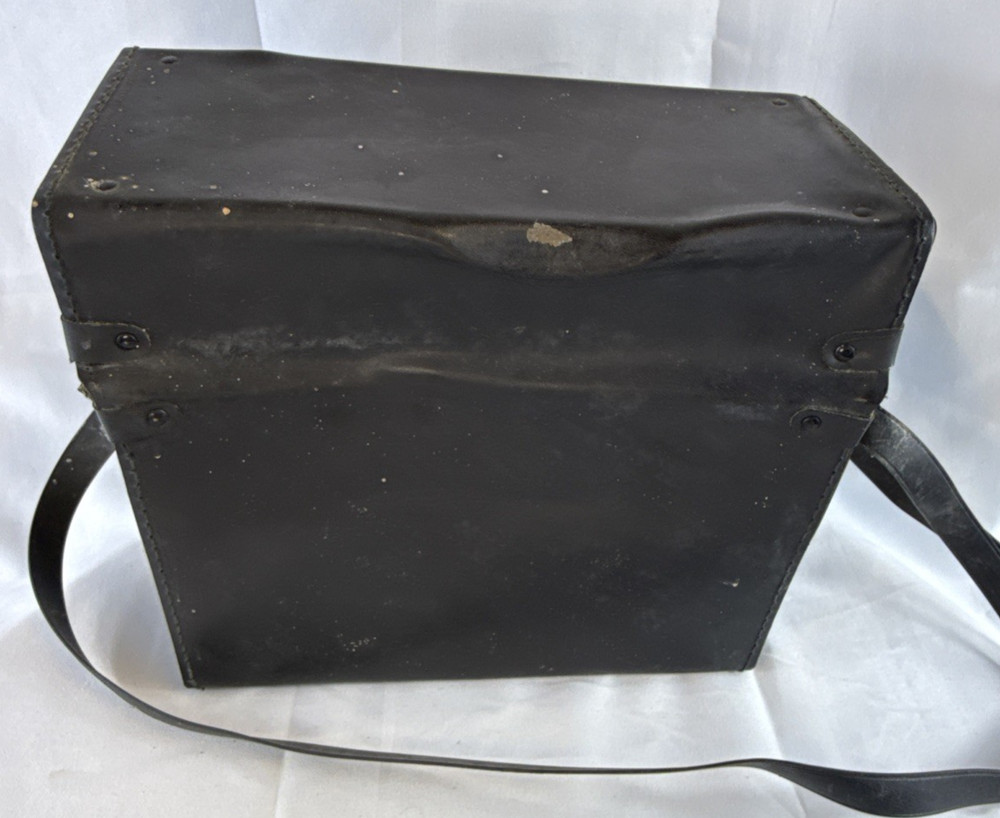 Vintage Polaroid Automatic 220 Land Camera with Case Manual Flash Untested