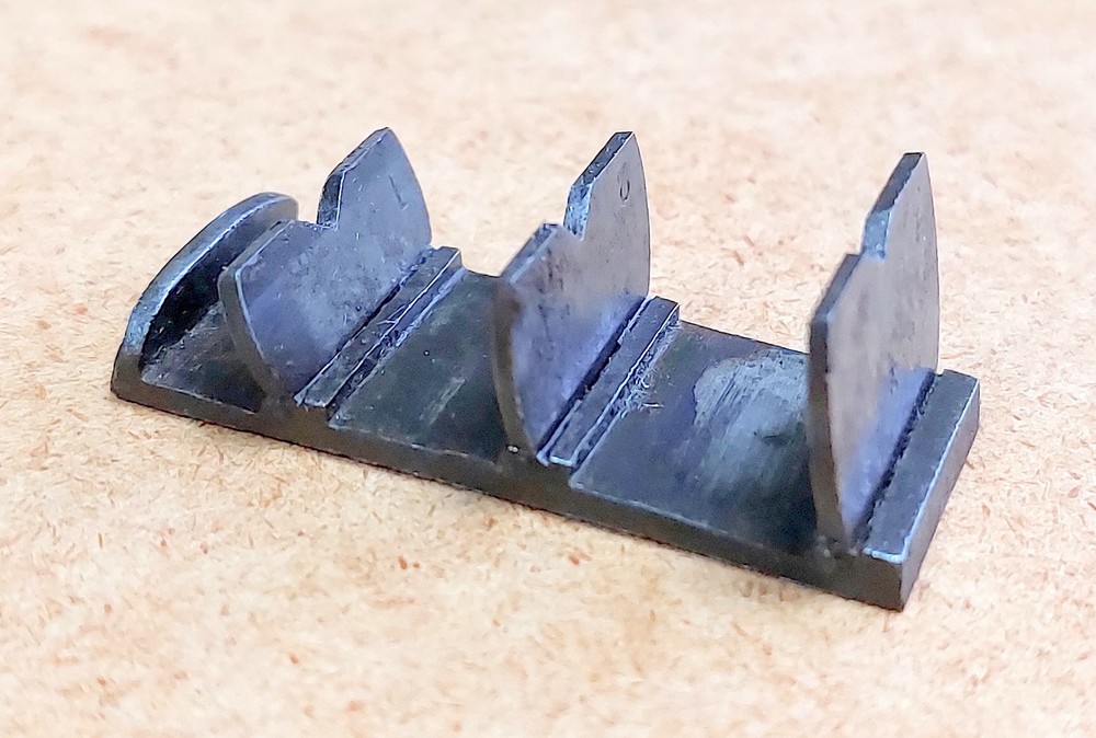 Vintage 3 leaf rifle sight