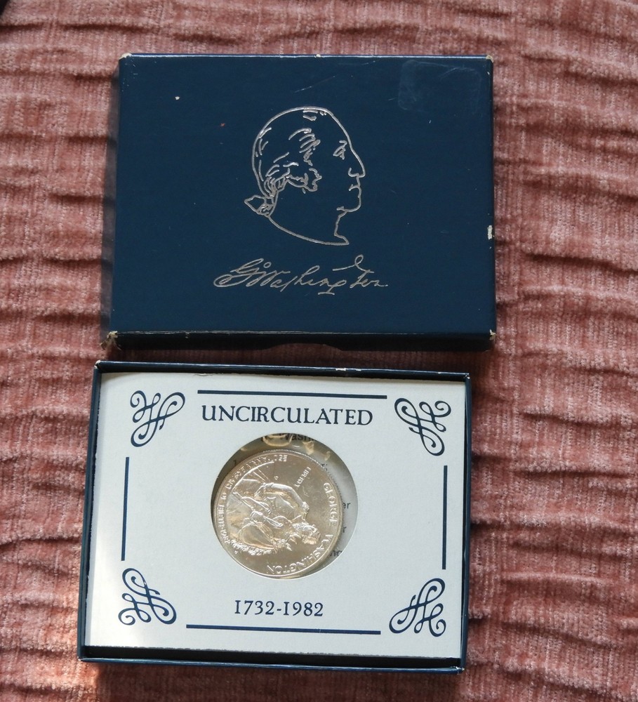 1982  George Washington 250th Half Dollar UNC -SILVER
