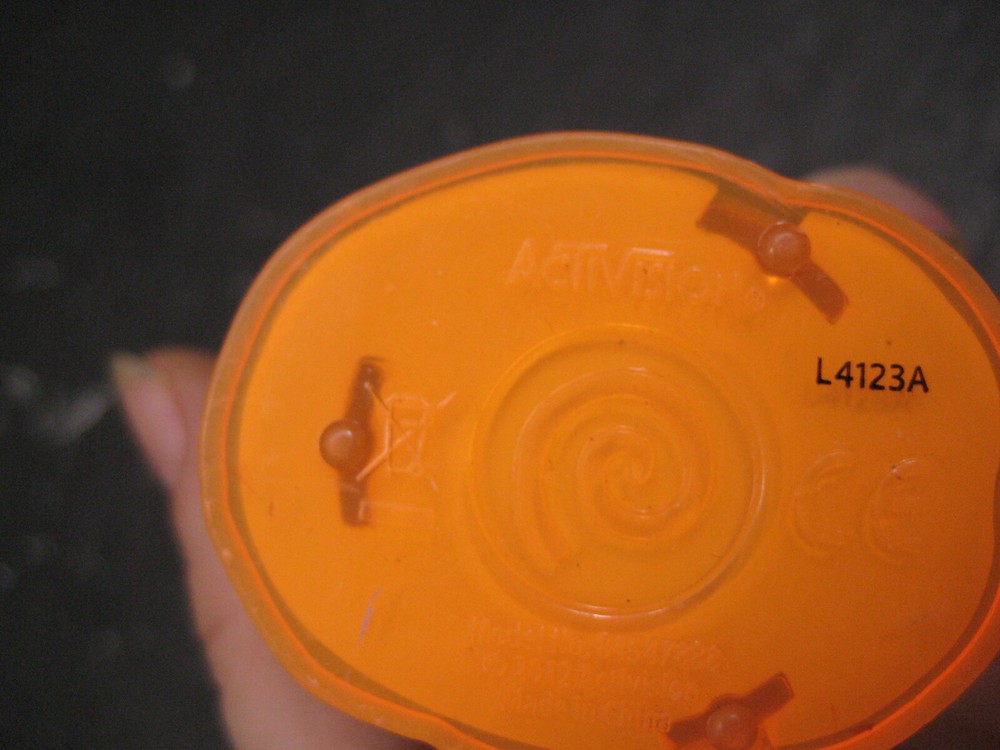 Skylanders Video Game Characters "Jet-Vac" Wind Element & "Drobot" Tech Element