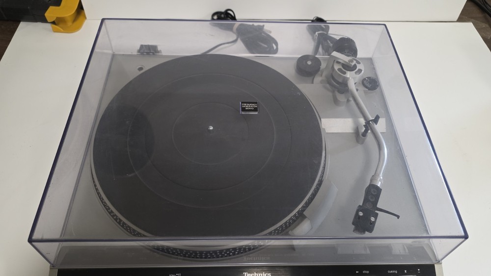 Technics SL-220 Frequency Generator Servo Automatic Turntable