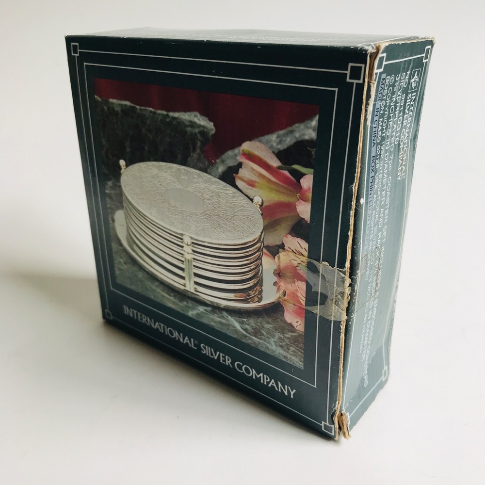 1992 Internatl. Silver Co Silverplated 7 pc COASTER SET-6 Embossed Coasters+Rack