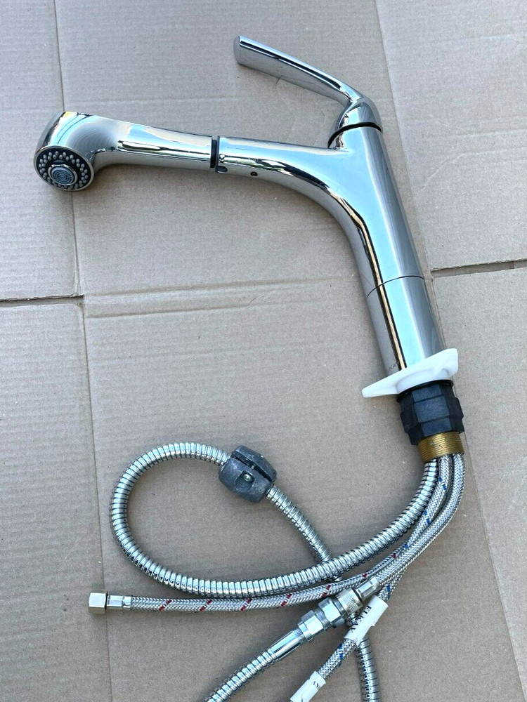 ELKAY Single Hole Kitchen Faucet w/Pull-Out Spray