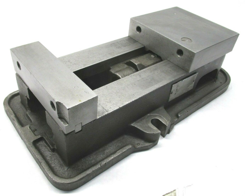 KURT ANGLOCK 6" MILLING MACHINE VISE - #D60