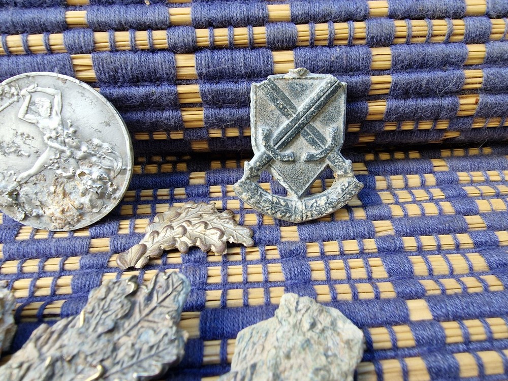 WW2 Original German Badges Front Item Relic.