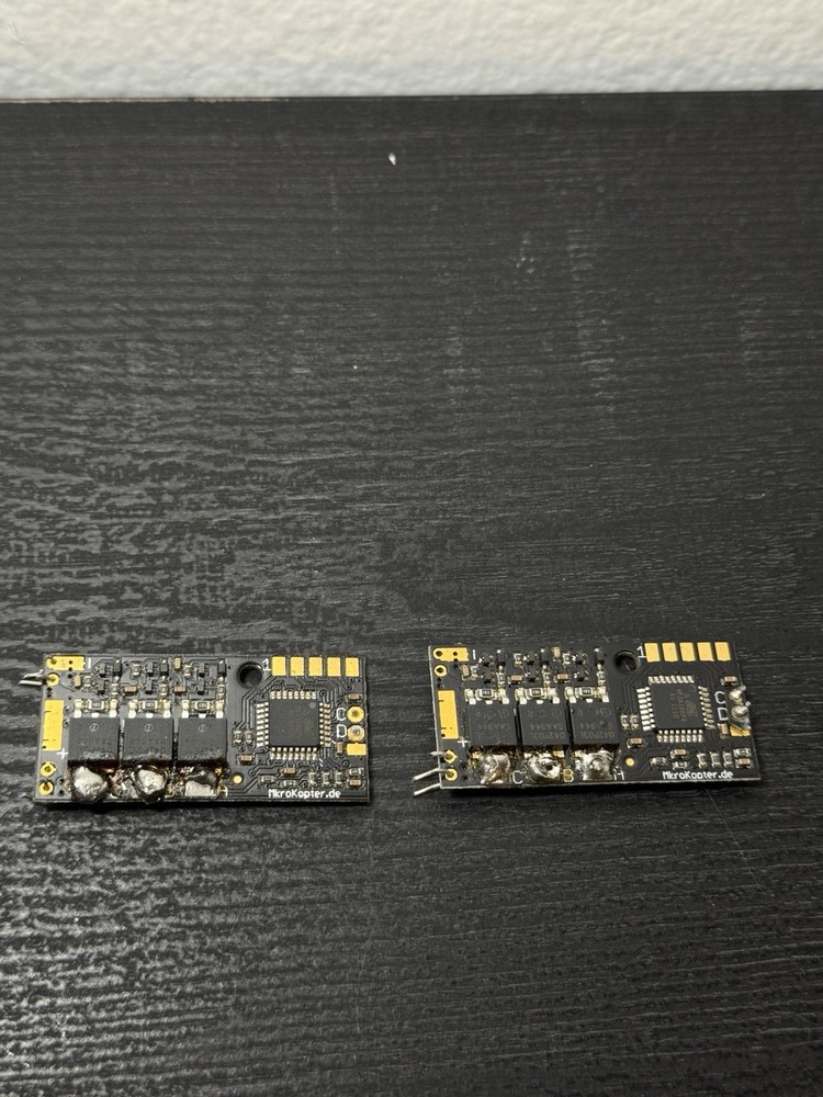 2 -  BL-Ctrl V2.0 Mikrocopter Brushless Speed controllers ( Quantity 2)