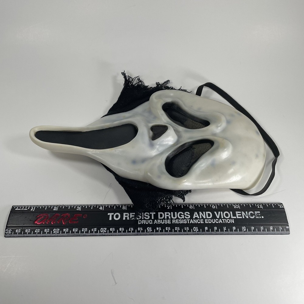 SCREAM Ghost Face Mask Easter Unlimited Fun World Div Apr-Jun 2011