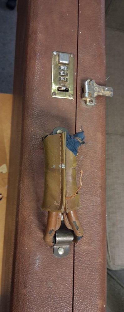 1989 Gibson Explorer Hard Case Brown