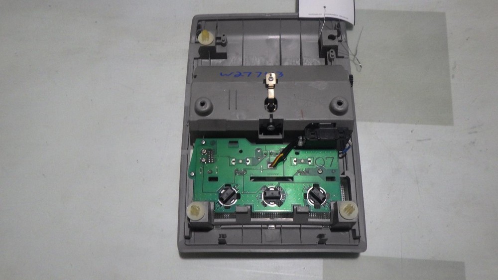 09 TOYOTA PRIUS Front Console roof