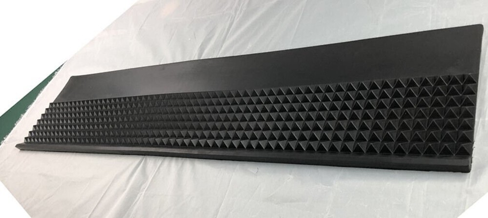 Black Craps table Pyramid Rubber (2x/Double)