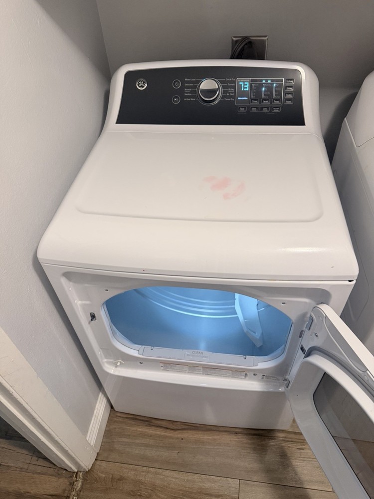 GE Washer and Dryer Combo Set