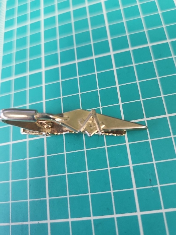 Vtg Freemason Masonic Square And Compass Tie Clip