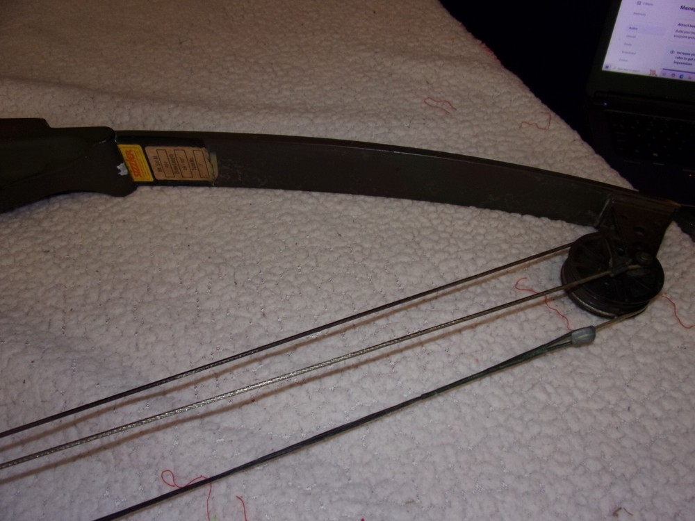 Vintage PSE Sizzler Compound Bow