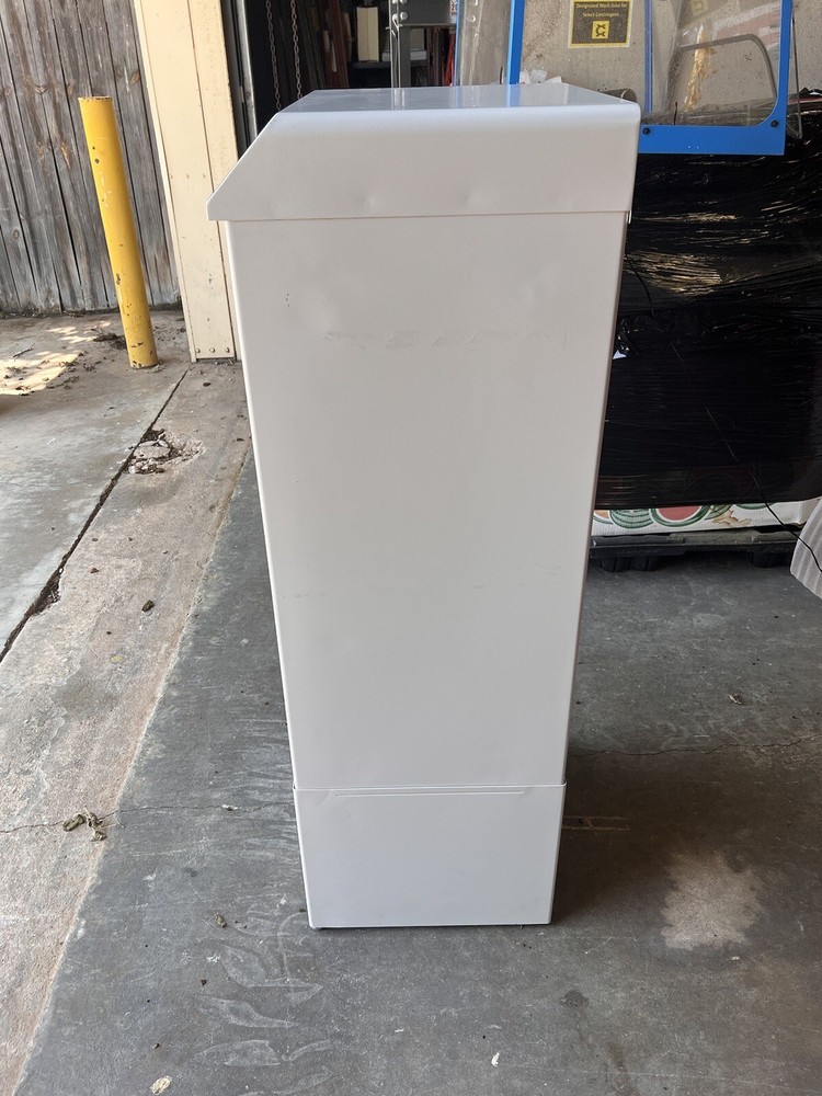 Howard Technology Solutions Med Hub E Medication Dispensing Cabinet