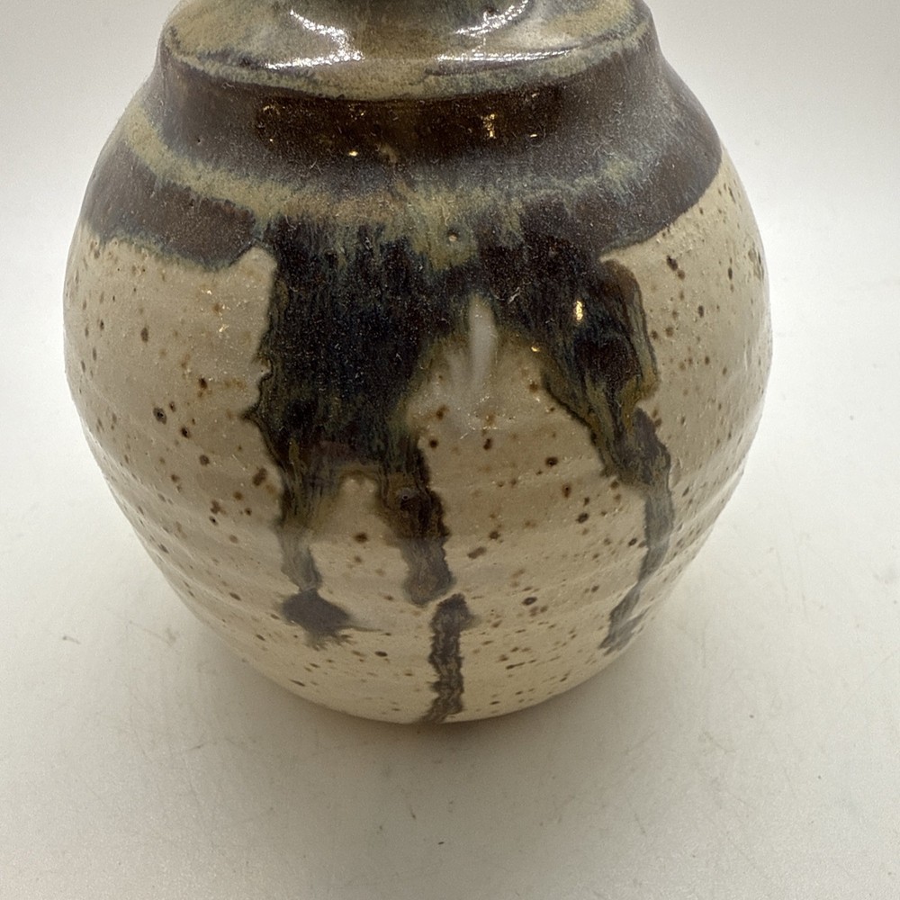 signed studio stoneware pottery 5 3/4