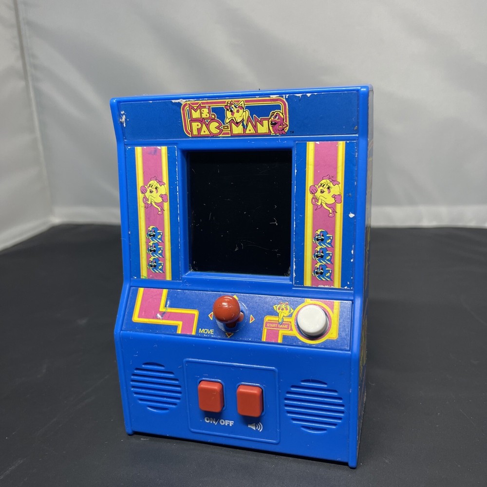 Basic Fun Arcade Classics Ms Pac-Man Retro Mini Arcade Game Handheld Bandai 2018