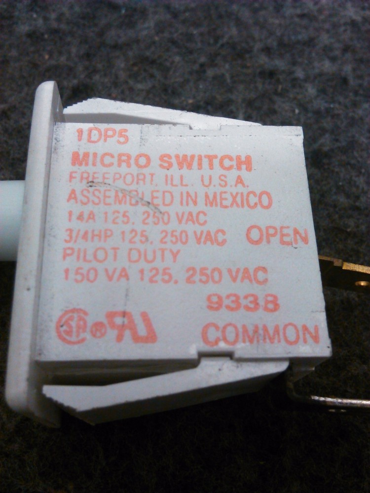 HONEYWELL 1DP5 FURNACE MICRO SWITCH DOOR SWITCH