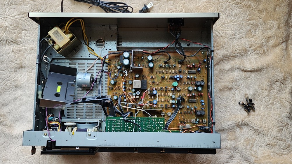 Harman Kardon CD91 Cassette Deck - FOR PARTS or NOT WORKING
