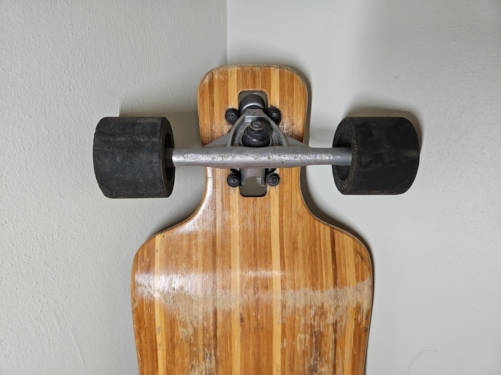White Wave Longboard Skateboard Warrior 38”